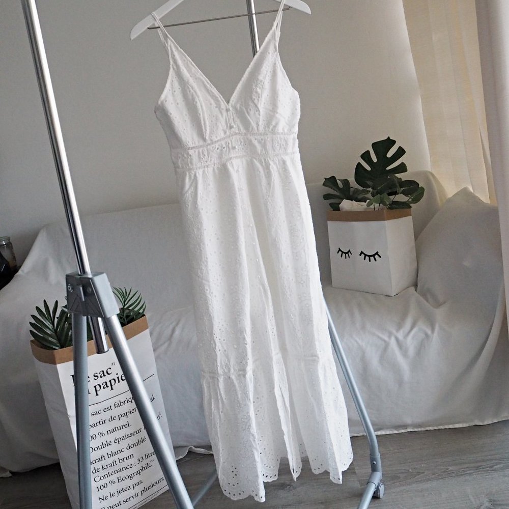 White eyelet lace maxi skirt NWT